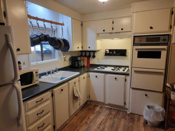 1974 CAMER Manufactured Home