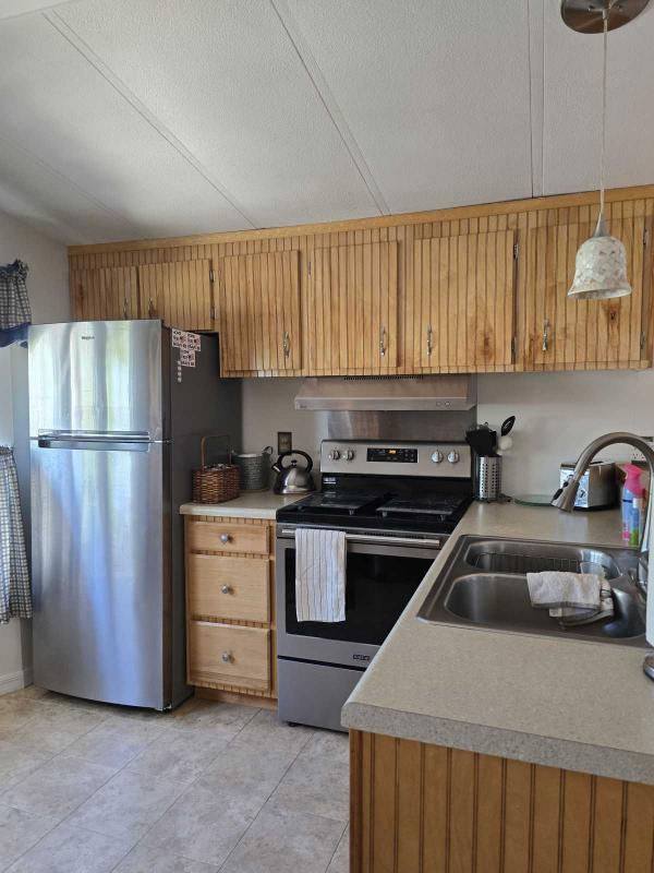 1987 SUNH Mobile Home For Sale