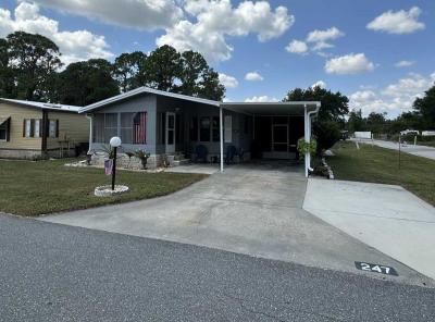 Photo 2 of 30 of home located at 247 Tapei Island Lane Leesburg, FL 34788