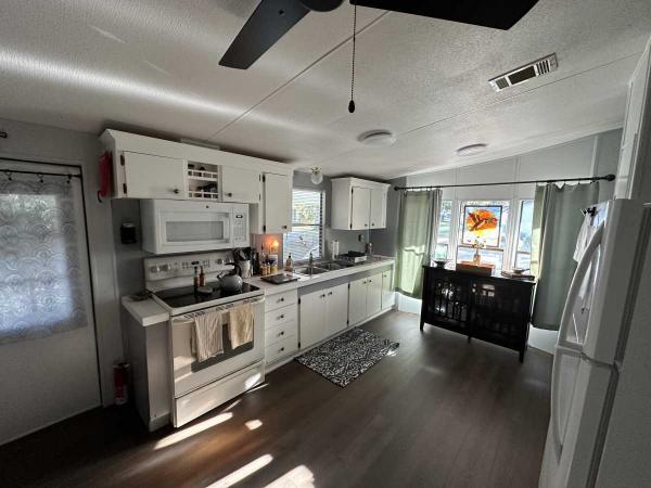 1990 Mobile Home