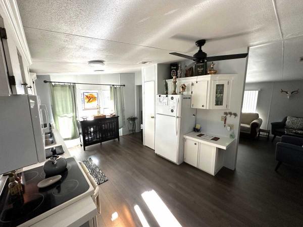 1990 Mobile Home