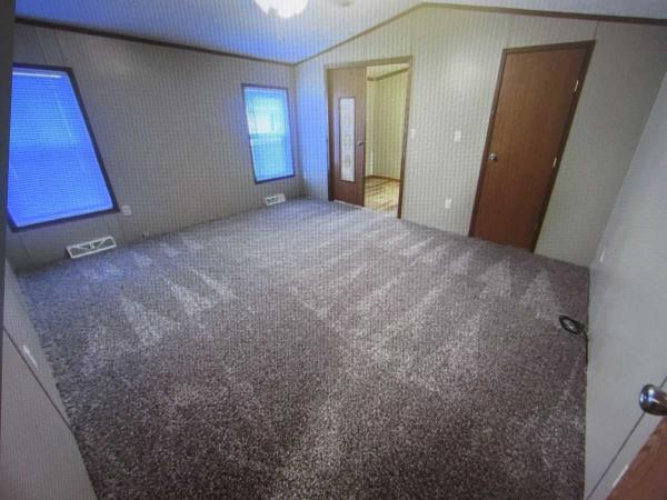 1999 Holly Park Mobile Home