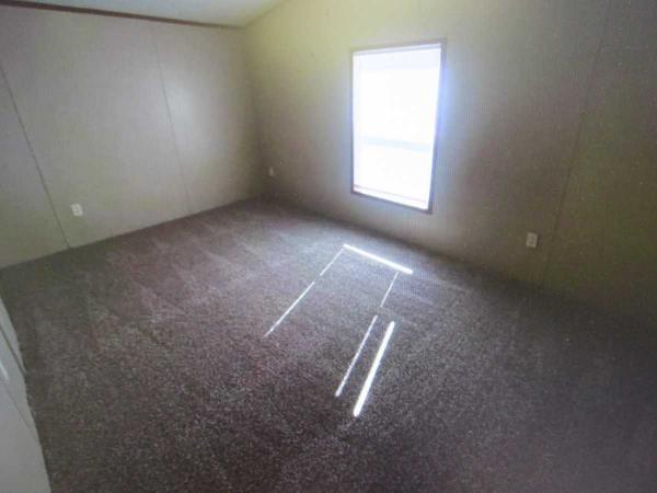 1999 Holly Park Mobile Home