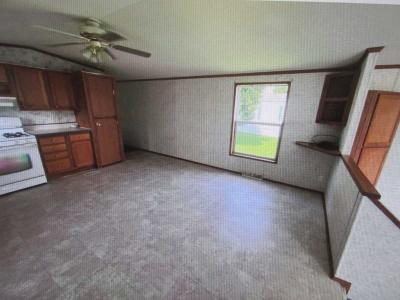 Photo 3 of 13 of home located at 6007 S. Canterbury Pl. Sioux Falls, SD 57106