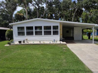 Photo 2 of 27 of home located at 8321 W. Promenade Drive Homosassa, FL 34448