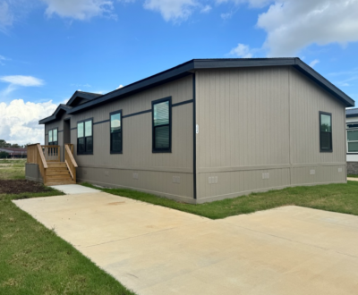 Mobile Home at 204 Kateri Bend Crosby, TX 77532