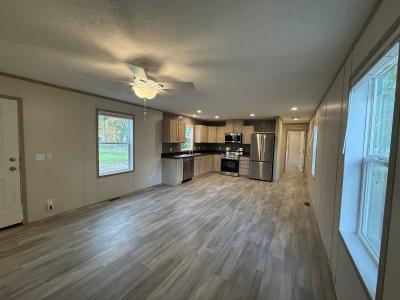 Photo 5 of 12 of home located at 7534 Us-60 #60 Republic, MO 65738