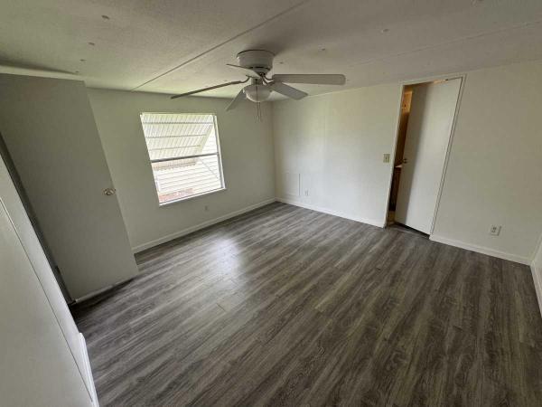 1983 WEST Mobile Home