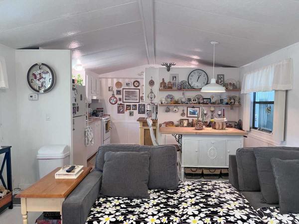 1984 Mobile Home