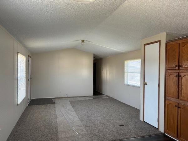 2024 Commadore Mobile Home