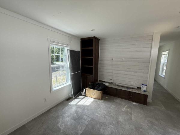 2025 Titan Mobile Home