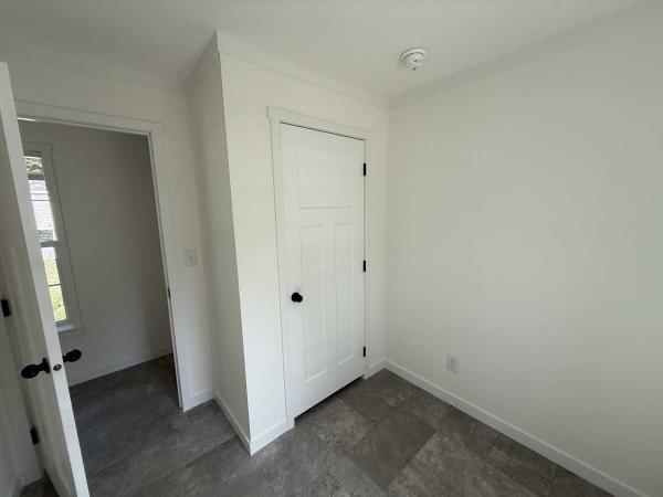 2025 Titan Mobile Home