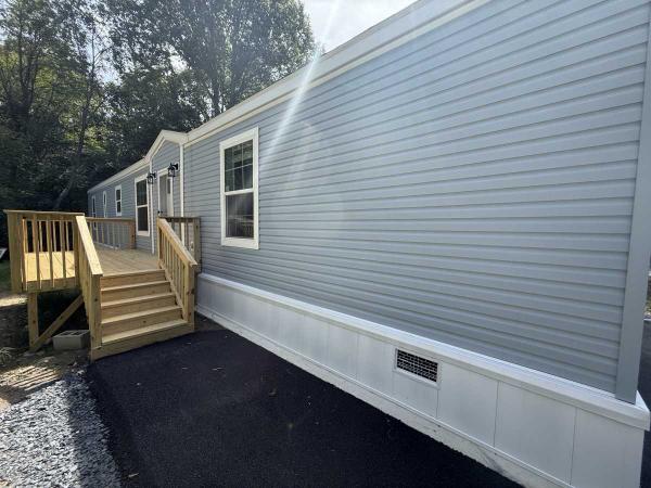 2025 Titan Mobile Home