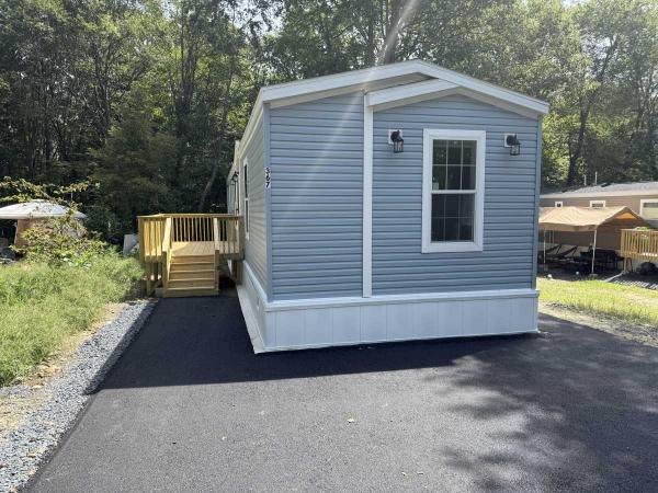 2025 Titan Mobile Home