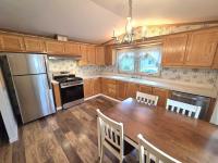 1999 Pinegrove Manufactured Home