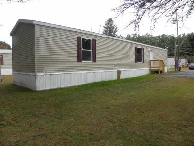 Photo 3 of 20 of home located at Martindale Court Clifton Park, NY 12065