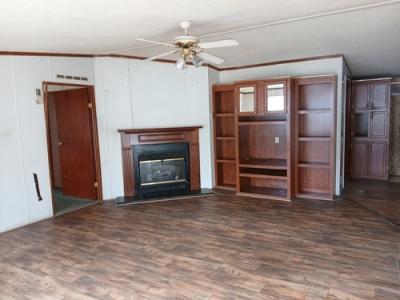 Photo 3 of 11 of home located at 911 Altapass Spruce Pine, NC 28777