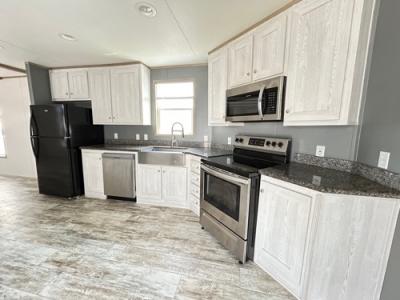 Photo 2 of 10 of home located at 4343 Katy Hockley Rd #18 Katy, TX 77493