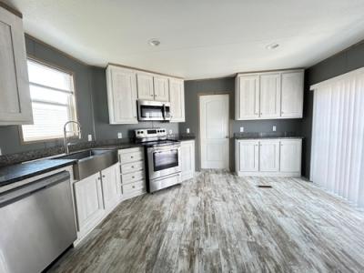 Photo 3 of 10 of home located at 4343 Katy Hockley Rd #18 Katy, TX 77493