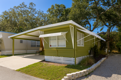 Photo 2 of 13 of home located at 1610 West Bay Dr Largo, FL 33770