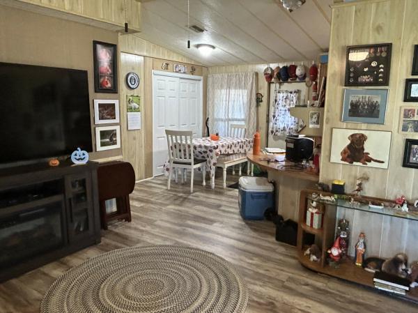 1983 BARR Mobile Home