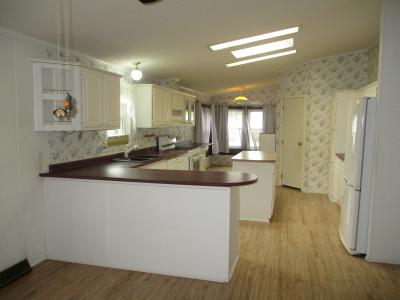 Photo 3 of 20 of home located at 23194 Fountain Dr Clinton Township, MI 48036