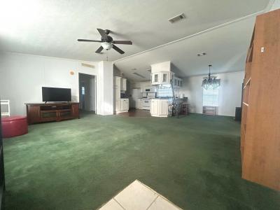 Photo 2 of 13 of home located at 412 Queen Palm Dr. Davenport, FL 33897