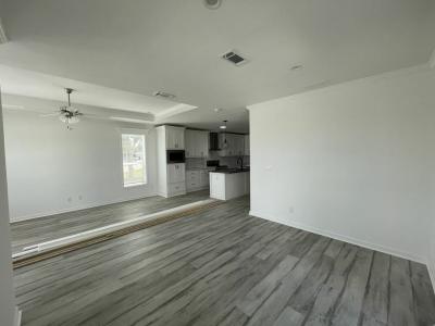 Photo 4 of 20 of home located at 409 Bimini Avenue Venice, FL 34285