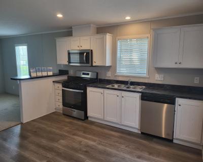 Mobile Home at 2409 Catalpa St Liberty, MO 64068