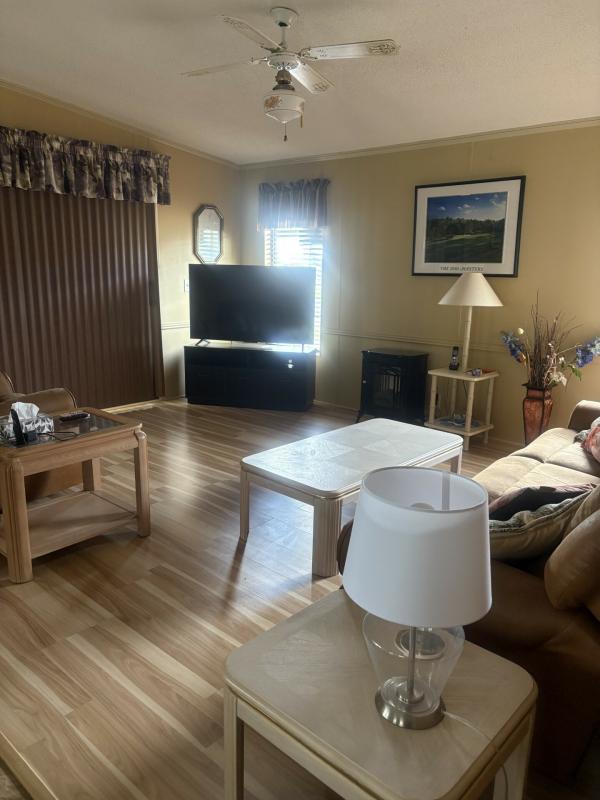 1989 PALM Mobile Home For Sale