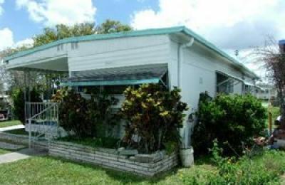 Photo 5 of 5 of home located at 508 44th Ave. E. Lot B-08 Bradenton, FL 34203