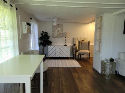 Photo 5 of 28 of home located at 28 Imperial Ave Palmetto, FL 34221