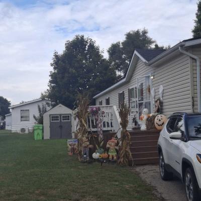 Photo 2 of 15 of home located at 4337  Fir Street Clarkston, MI 48348