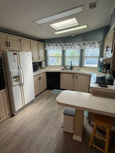 Photo 4 of 29 of home located at 701 Aqui Esta Dr #214 Punta Gorda, FL 33983