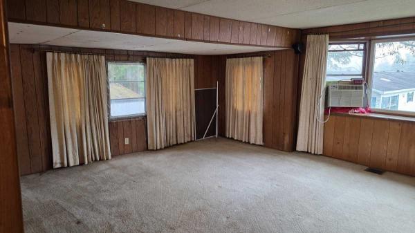 1973 Park Estate Manufactured Home