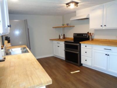 Photo 5 of 13 of home located at 12730 N. Scouler Ave. Portland, OR 97217