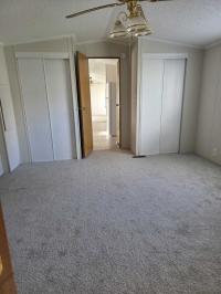 1990 Skyline Manufactured Home