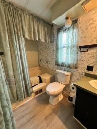 1984 Parkwood Manufactured Home