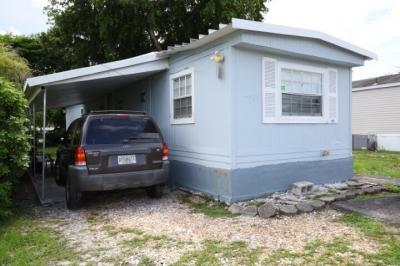 Photo 2 of 8 of home located at 2500 NW 22nd Way Lot 195 Boynton Beach, FL 33436