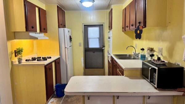 1972 HMTTE Mobile Home
