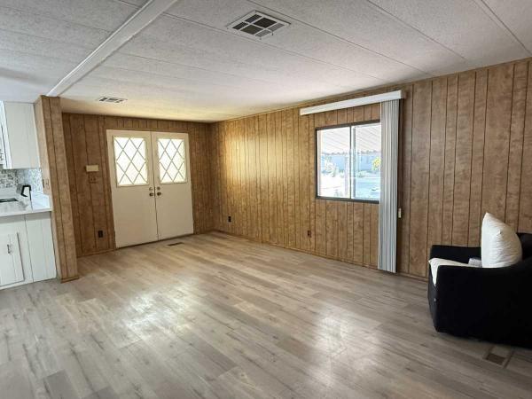 1980 FUQ Manufactured Home