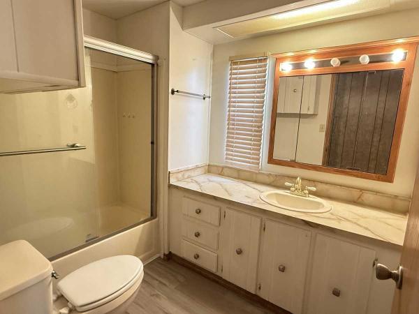1980 FUQ Manufactured Home