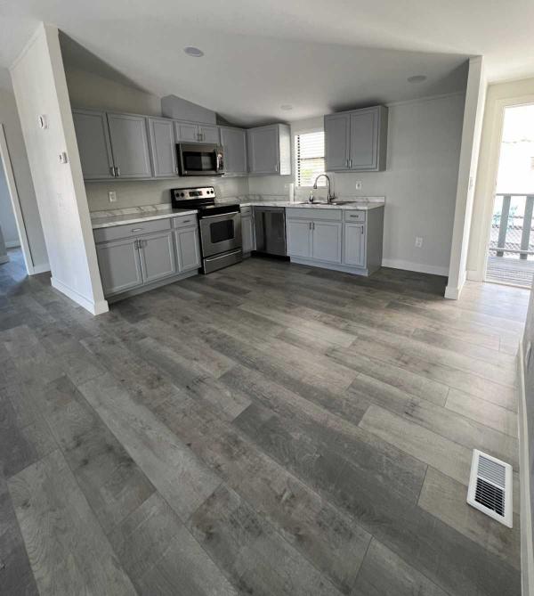 1998 Cavco Manufactured Home