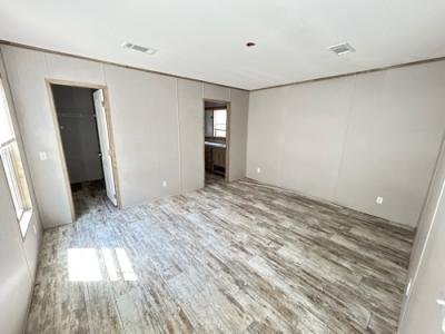 Photo 5 of 7 of home located at 6124 County Road 60 Rosharon, TX 77583