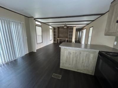 Photo 3 of 8 of home located at 511 Smith Ave Trlr 14 Pasadena, TX 77504