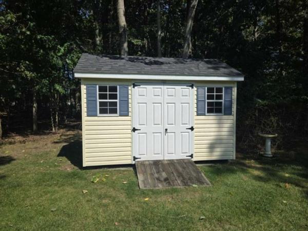 1988 Virginia Home Park Ave. Manufactured Home