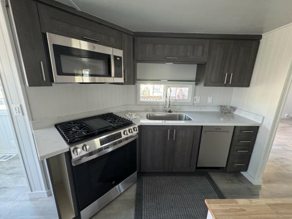 1965 Mayflower N/A Mobile Home