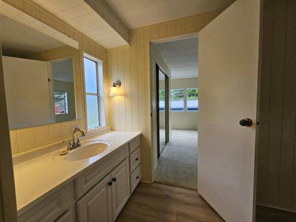 1978 Holly Park RES25940 Mobile Home