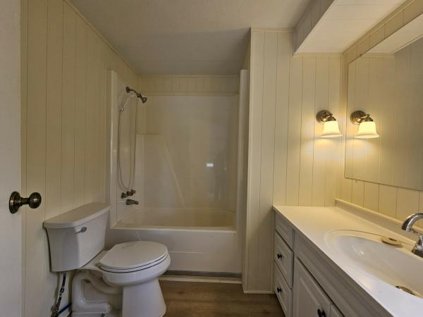 1978 Holly Park RES25940 Mobile Home