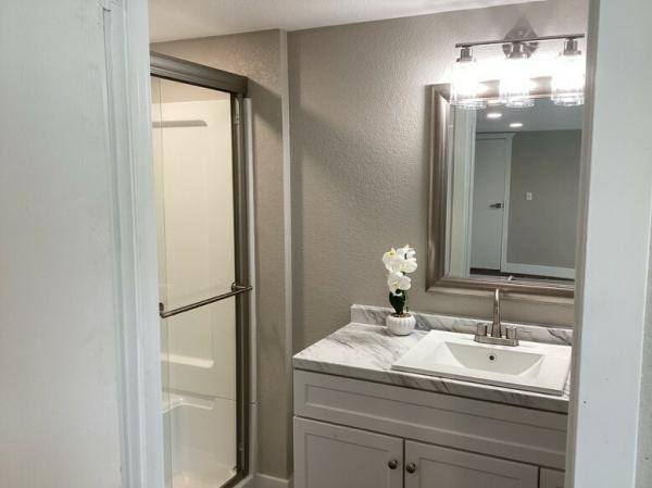 2001 Oakwood ommh Mobile Home